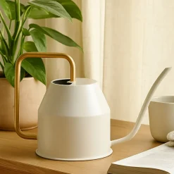 Haifoss Watering Can - Ivory & Gold