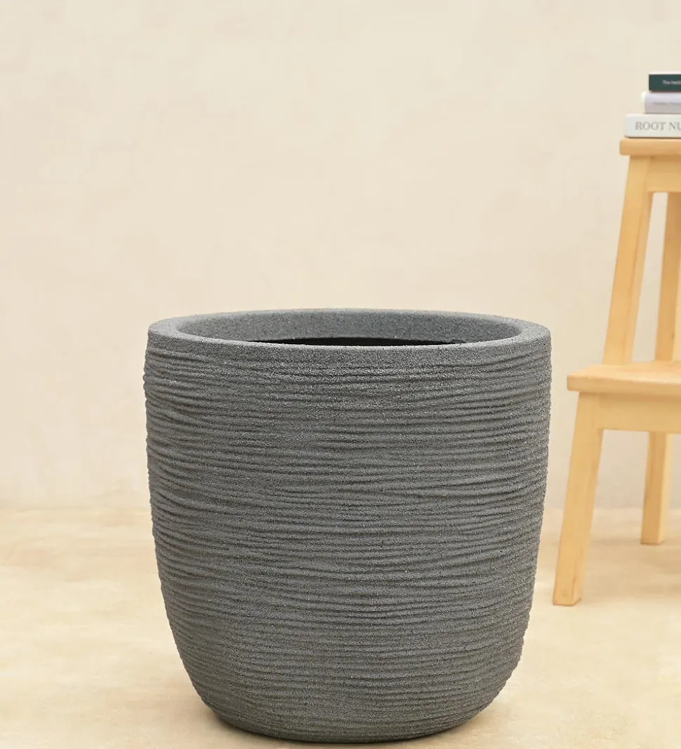 Rib Short Planter